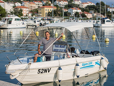 Taxi Boat